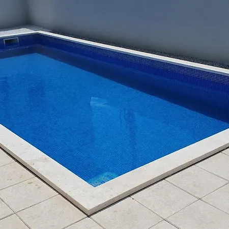 Elite * Τρογκίρ