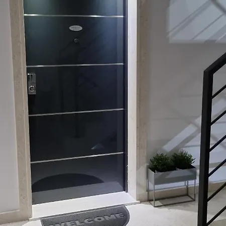 Elite * Τρογκίρ