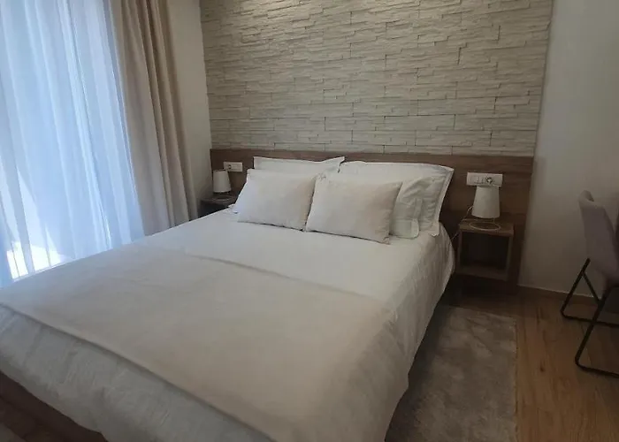 アパート Elite トロギール